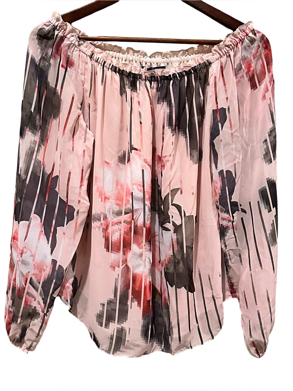 White House Black Market Size Small Pink Print Floral Off Shoulder Blouse